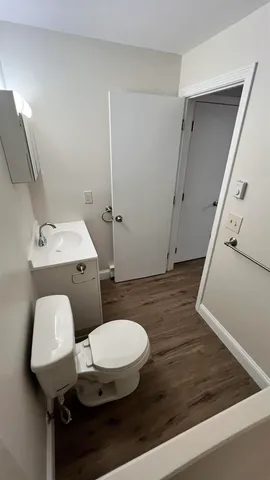 $1,500 | 12 East Side Drive, Unit 221, Concord, NH 03301