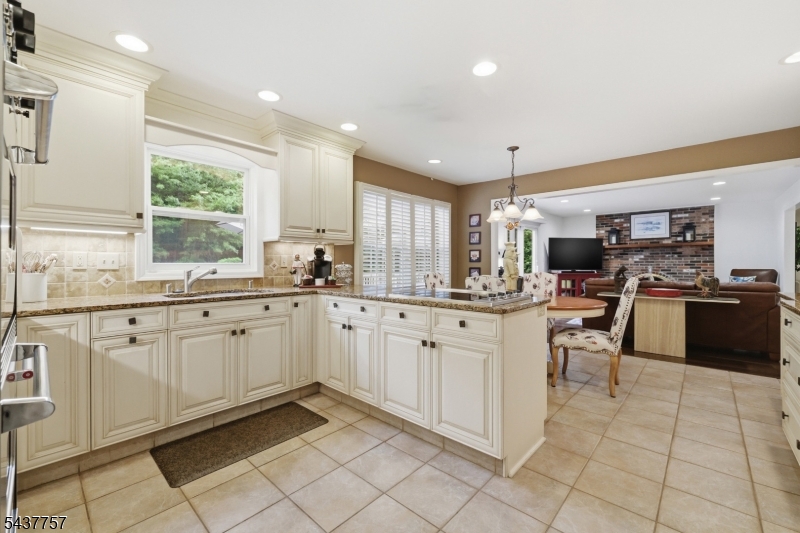 863 Papen Road Bridgewater, NJ 08807 - Photo 11 of 39