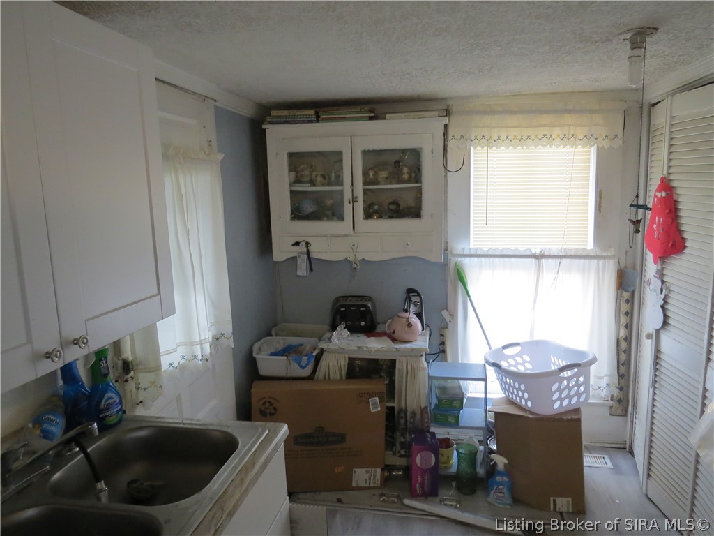 8510 Highway 64 Georgetown, IN 47122 - Photo 11 of 21