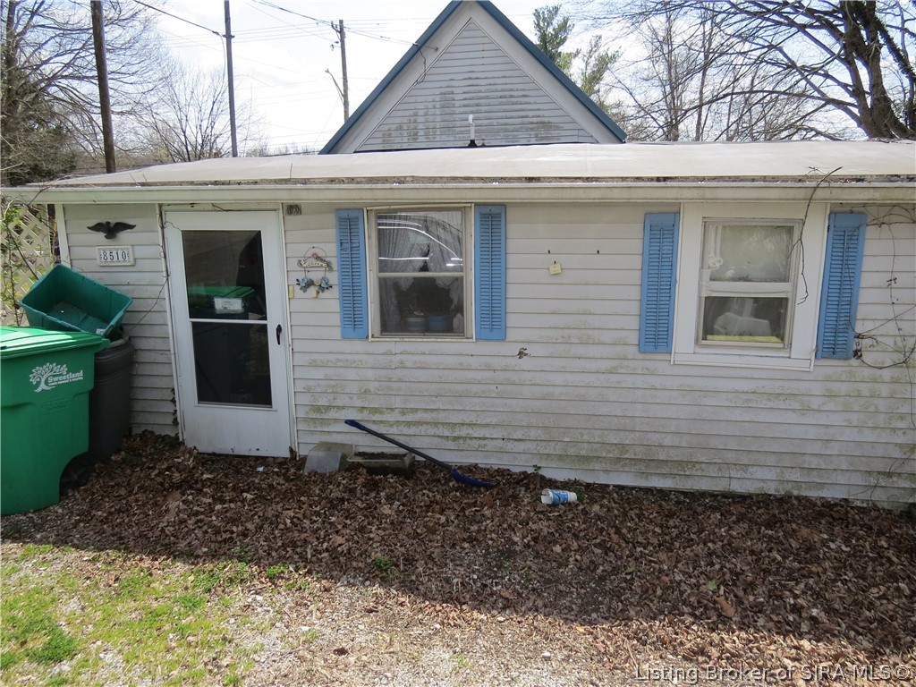 8510 Highway 64 Georgetown, IN 47122 - Photo 15 of 21