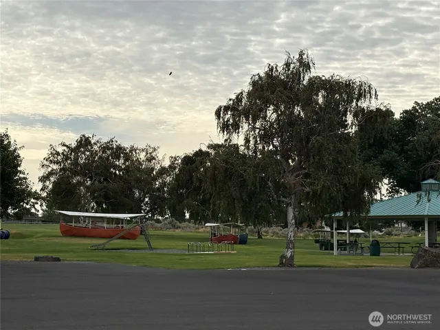 a close up of a street sign
