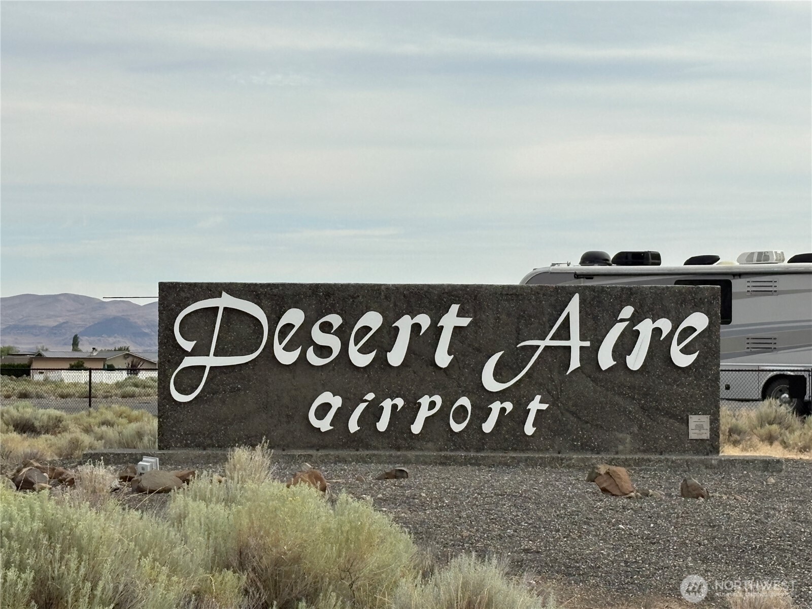 509B Clubhouse Way, Unit A Mattawa, WA 99349 - Photo 9 of 29 a close up of a street sign