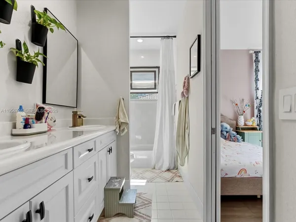 $2,950,000 | 3960 194th Trail, Sunny Isles Beach, FL 33160