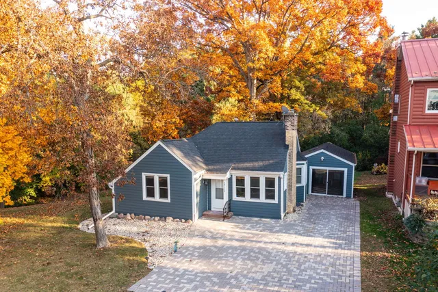 $255,000 | 39113 North Cedar Crest Drive, Lake Villa, IL 60046