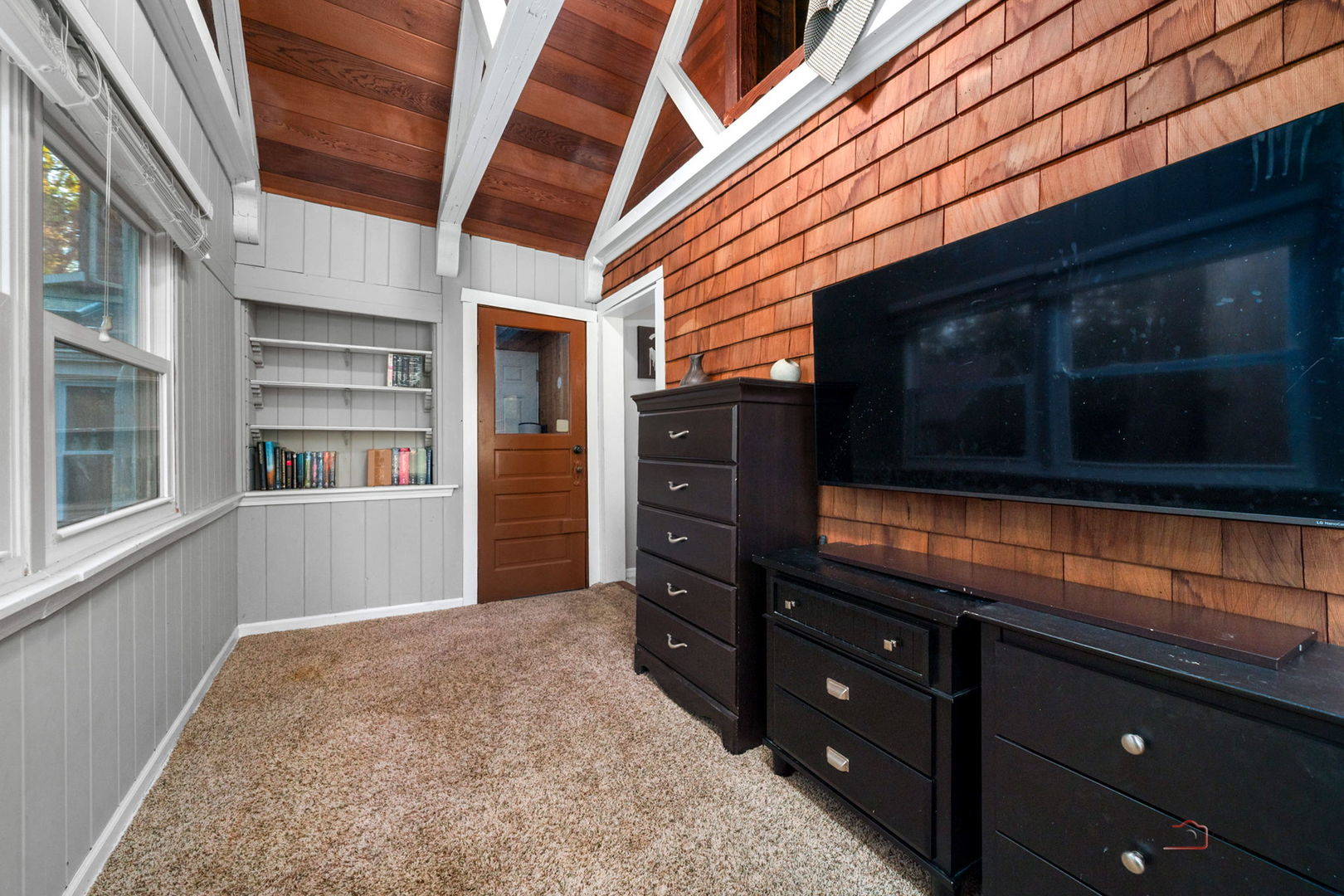 39113 North Cedar Crest Drive Lake Villa, IL 60046 - Photo 12 of 22 a view of an empty room and a kitchen