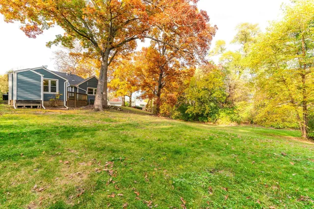 $255,000 | 39113 North Cedar Crest Drive, Lake Villa, IL 60046