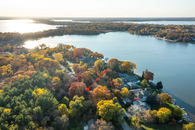 $255,000 | 39113 North Cedar Crest Drive, Lake Villa, IL 60046