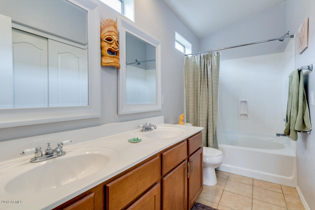 1350 South Greenfield Road, Unit 2183 Mesa, AZ 85206 - Photo 22 of 52 Master Bath