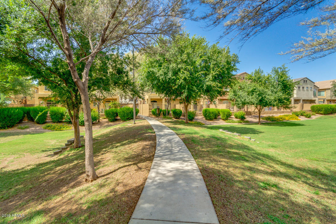 1350 South Greenfield Road, Unit 2183 Mesa, AZ 85206 - Photo 33 of 52 Walking Path