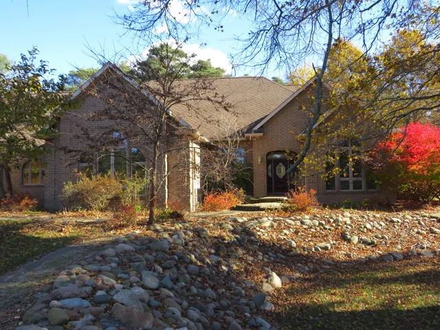 $1,300,000 | 2315 Weigl Road, Saginaw, MI 48609