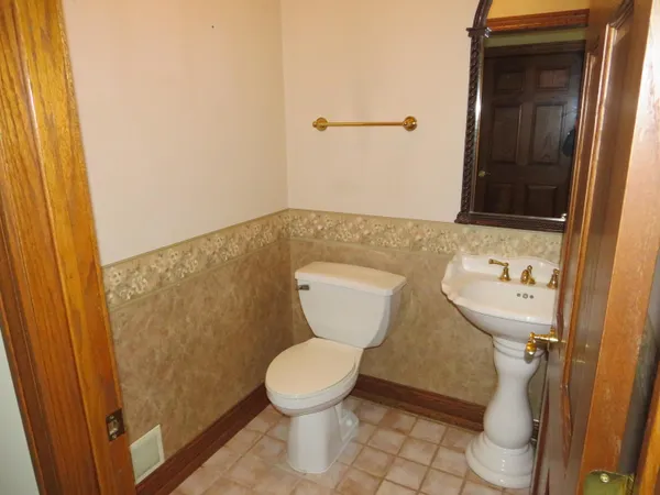 $1,225,000 | 2315 Weigl Road, Saginaw, MI 48609