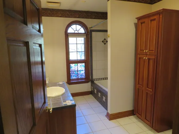 $1,225,000 | 2315 Weigl Road, Saginaw, MI 48609