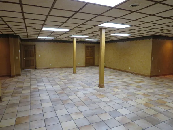 $1,225,000 | 2315 Weigl Road, Saginaw, MI 48609