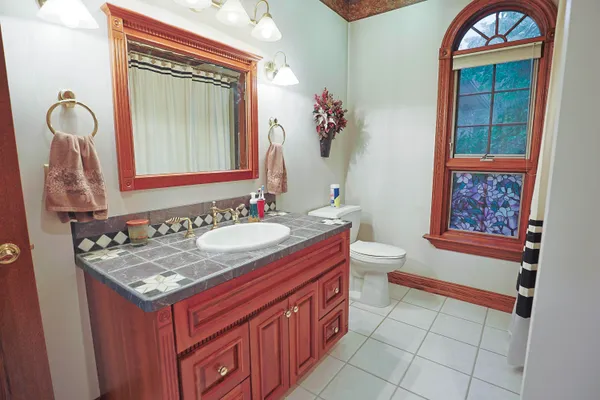 $1,225,000 | 2315 Weigl Road, Saginaw, MI 48609