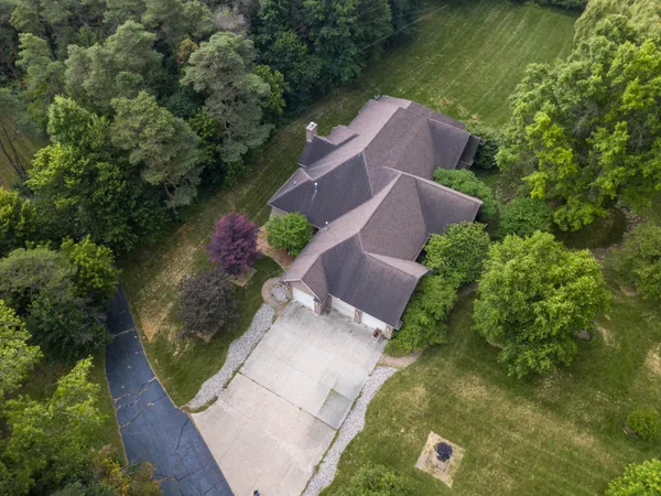 $1,225,000 | 2315 Weigl Road, Saginaw, MI 48609