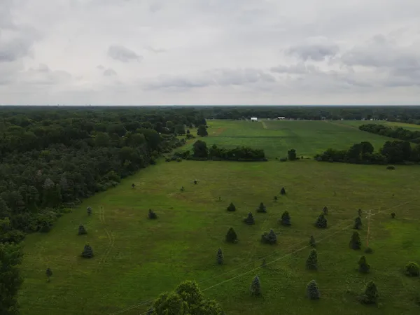 $1,225,000 | 2315 Weigl Road, Saginaw, MI 48609