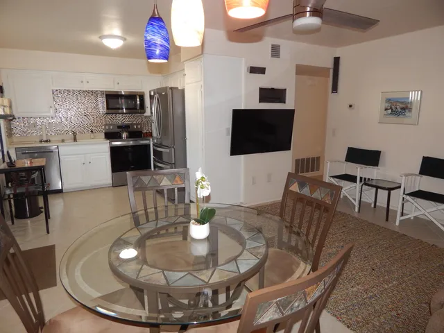 $425,000 | 2010 Lawrence Crossley Road, Unit 1, Palm Springs, CA 92264