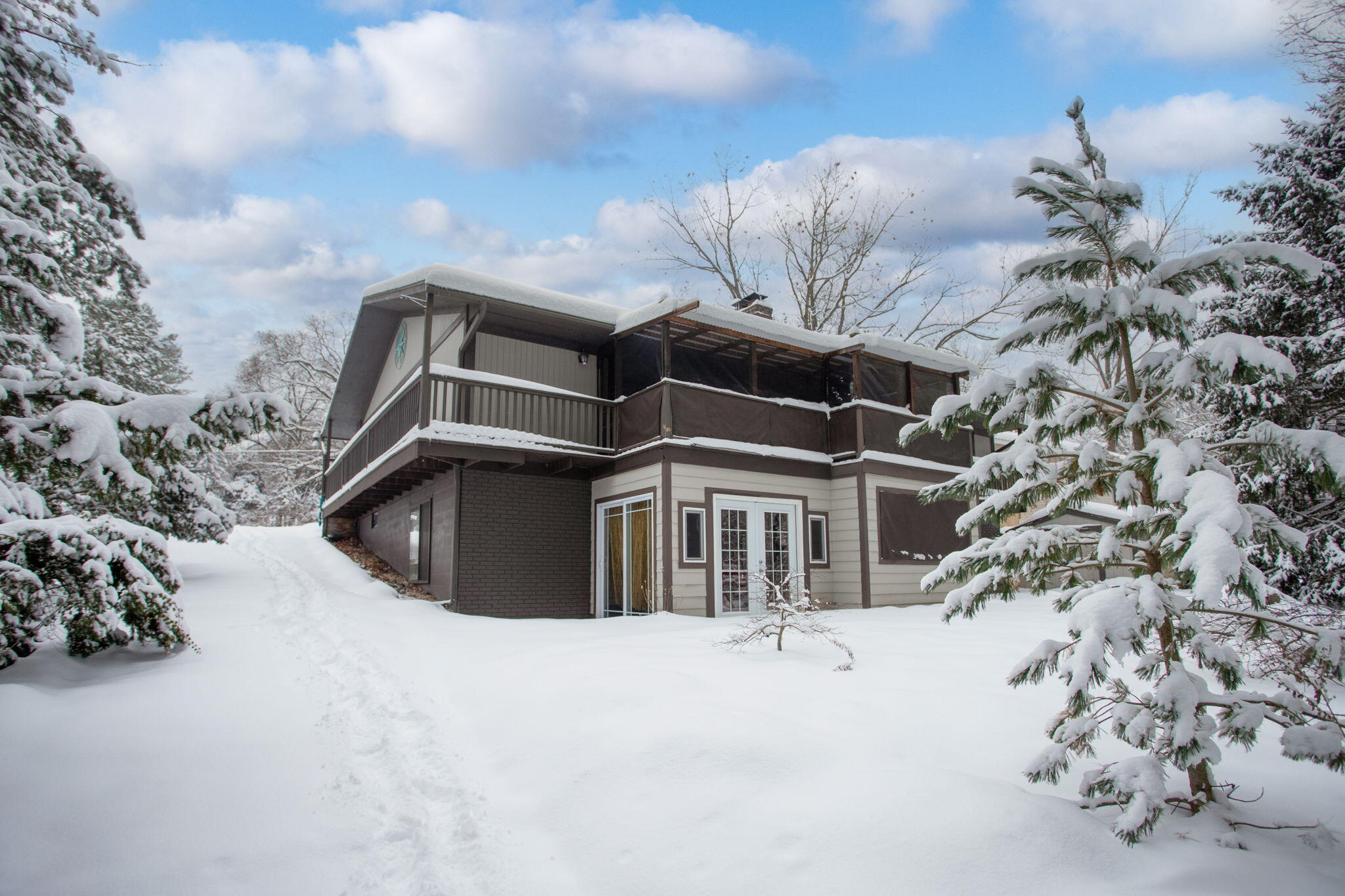 17982 North Fruitport Road Spring Lake, MI 49456 - Photo 4 of 57 6-web-or-mls-17982-n-fruitport-rd