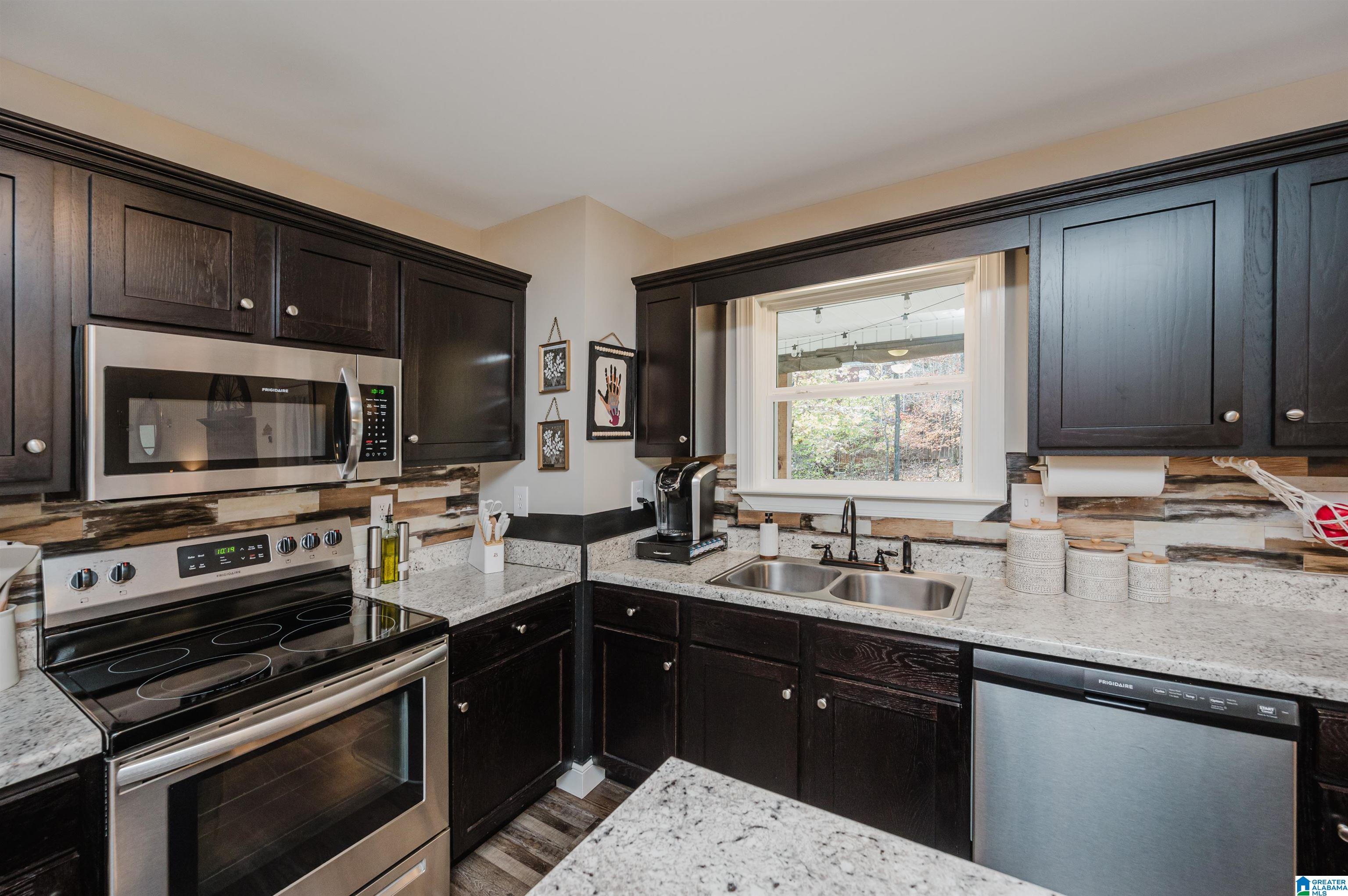 893 Country Road Warrior, AL 35180 - Photo 13 of 42 Gallery Image 13