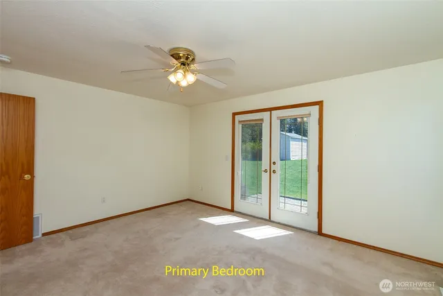 a view of empty room with a window