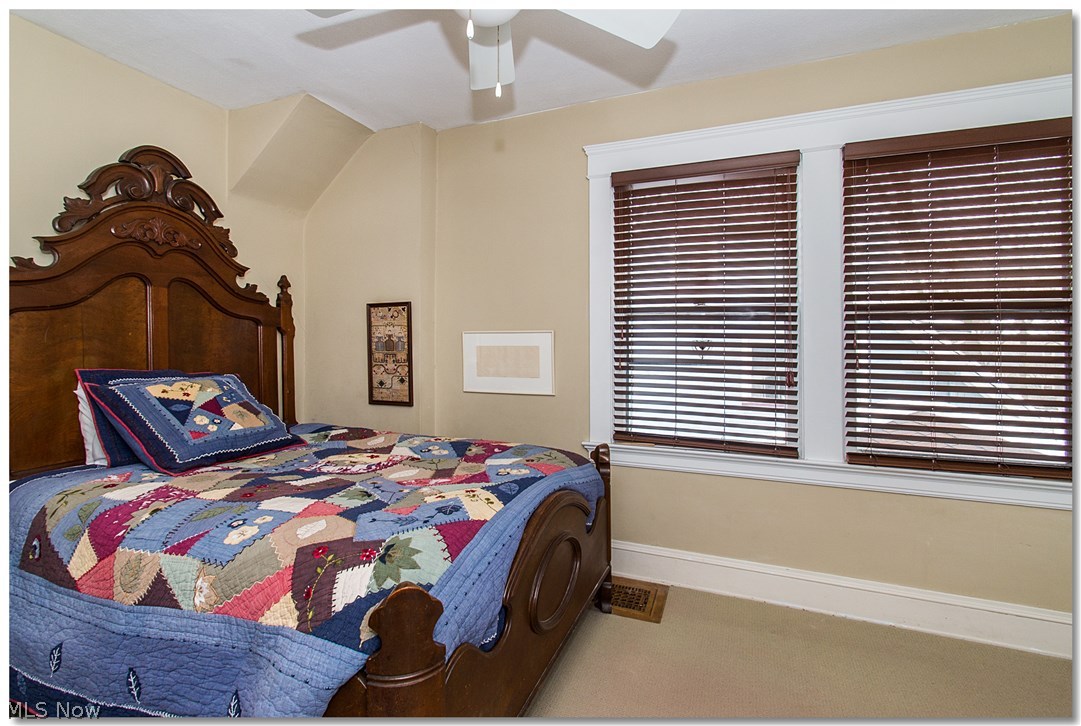 1812 Middlehurst Road Cleveland, OH 44118 - Photo 18 of 21