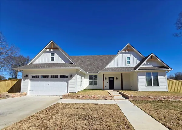 $349,900 | 139 Green Meadow Street, Van, TX 75790