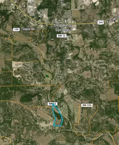 a view of residential houses with outdoor space