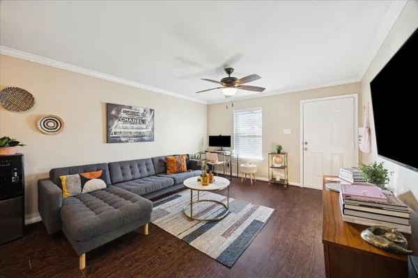 $1,195 | 1600 West T C Jester Boulevard, Unit 35, Houston, TX 77008
