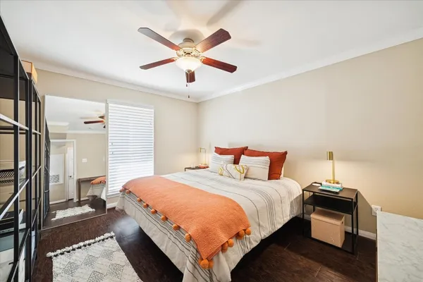 $1,195 | 1600 West T C Jester Boulevard, Unit 35, Houston, TX 77008