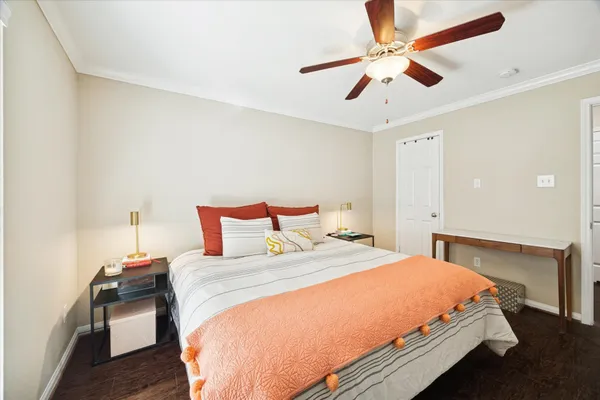 $1,195 | 1600 West T C Jester Boulevard, Unit 35, Houston, TX 77008