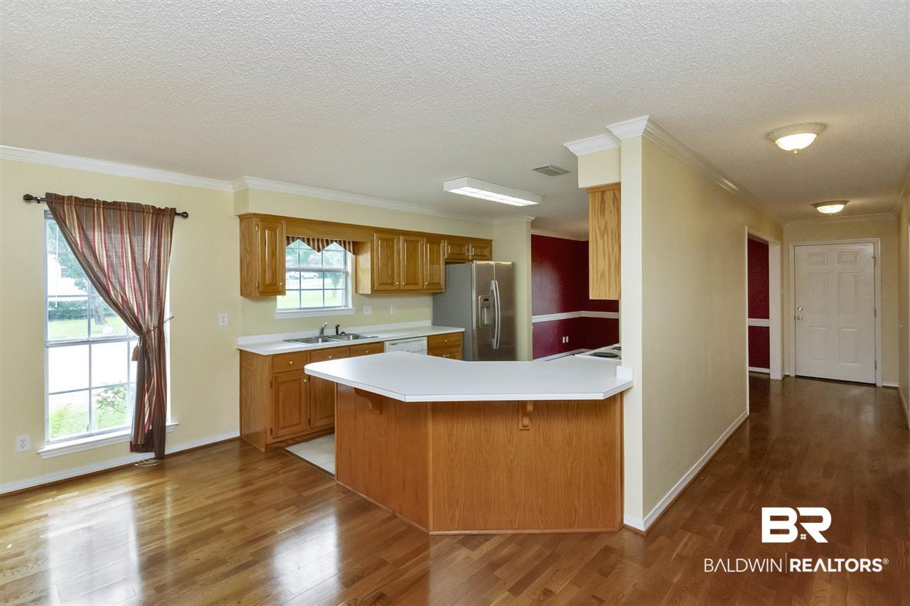 850 Louise Avenue Mobile, AL 36609 - Photo 9 of 38