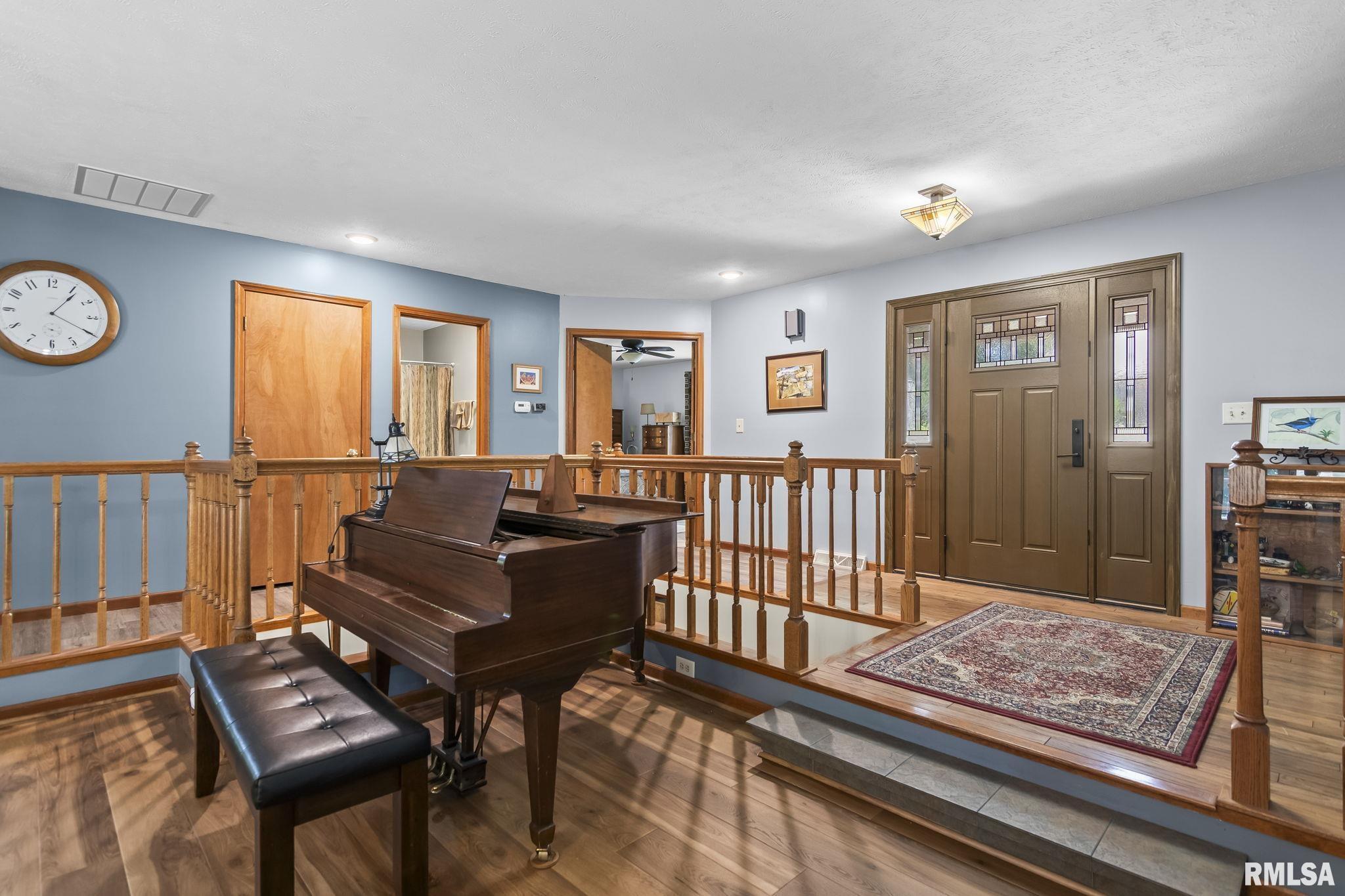 33 Taft Drive Rochester, IL 62563 - Photo 3 of 47 Gallery Image 3