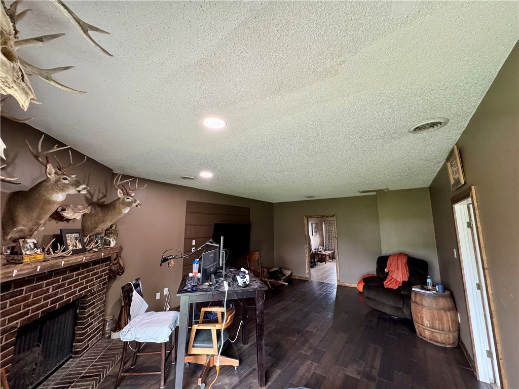 202 West 3rd Street Assumption, IL 62510 - Photo 26 of 32