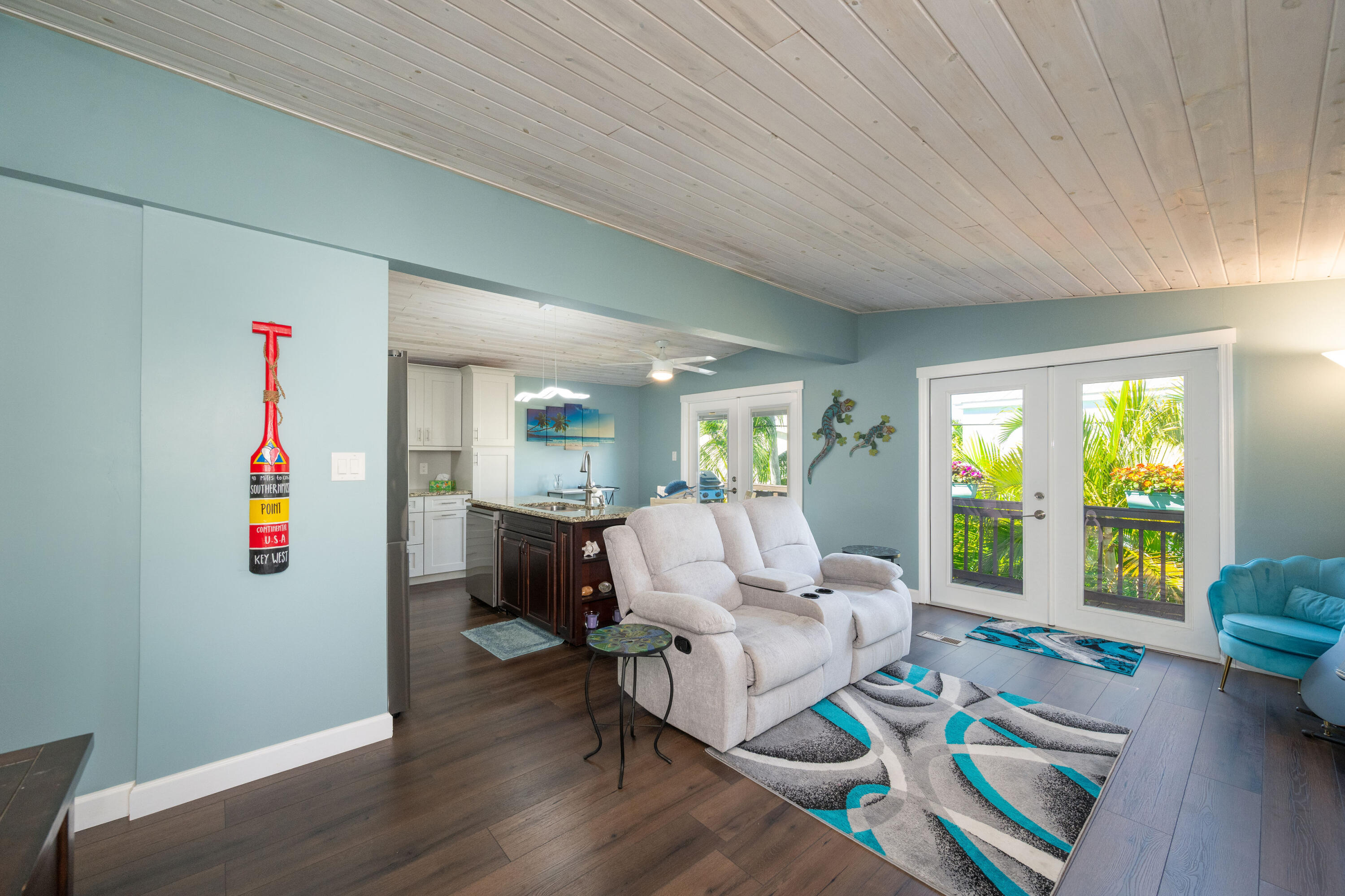 11 El Monte Lane Key West, FL 33040 - Photo 3 of 23 living room
