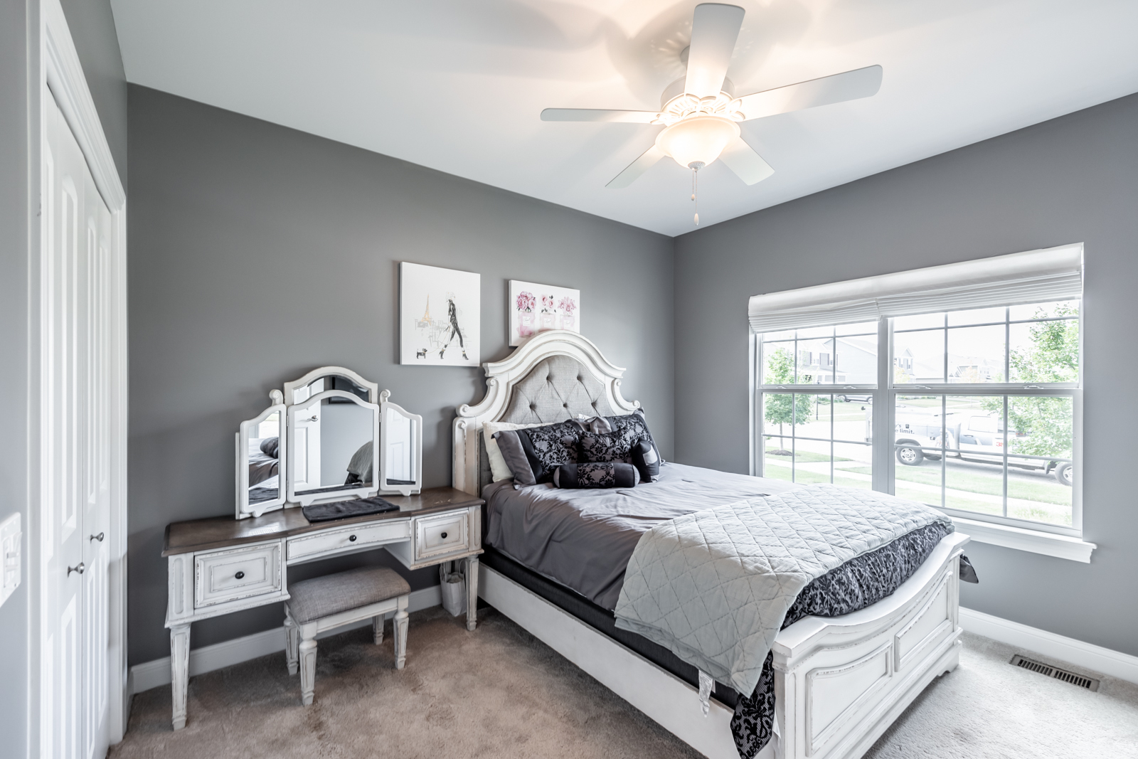 695 Slate Run Elgin, IL 60124 - Photo 24 of 43 Gallery Image 24