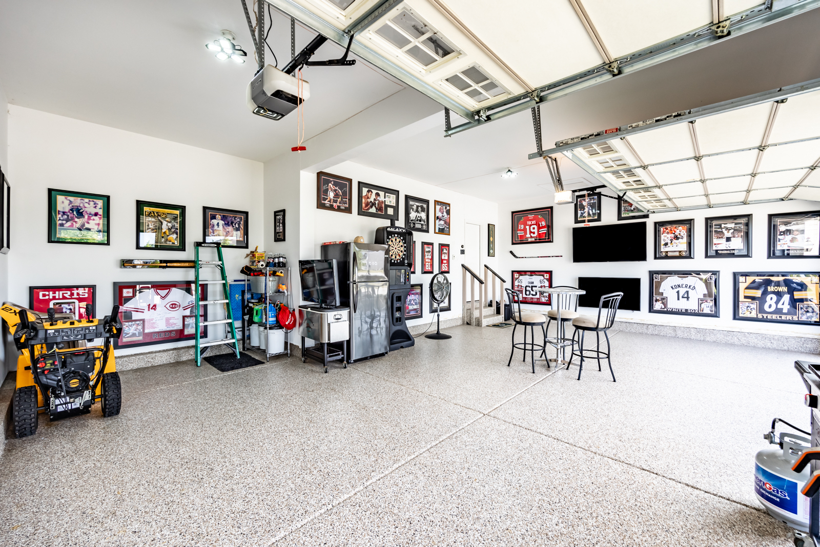 695 Slate Run Elgin, IL 60124 - Photo 34 of 43 Gallery Image 34