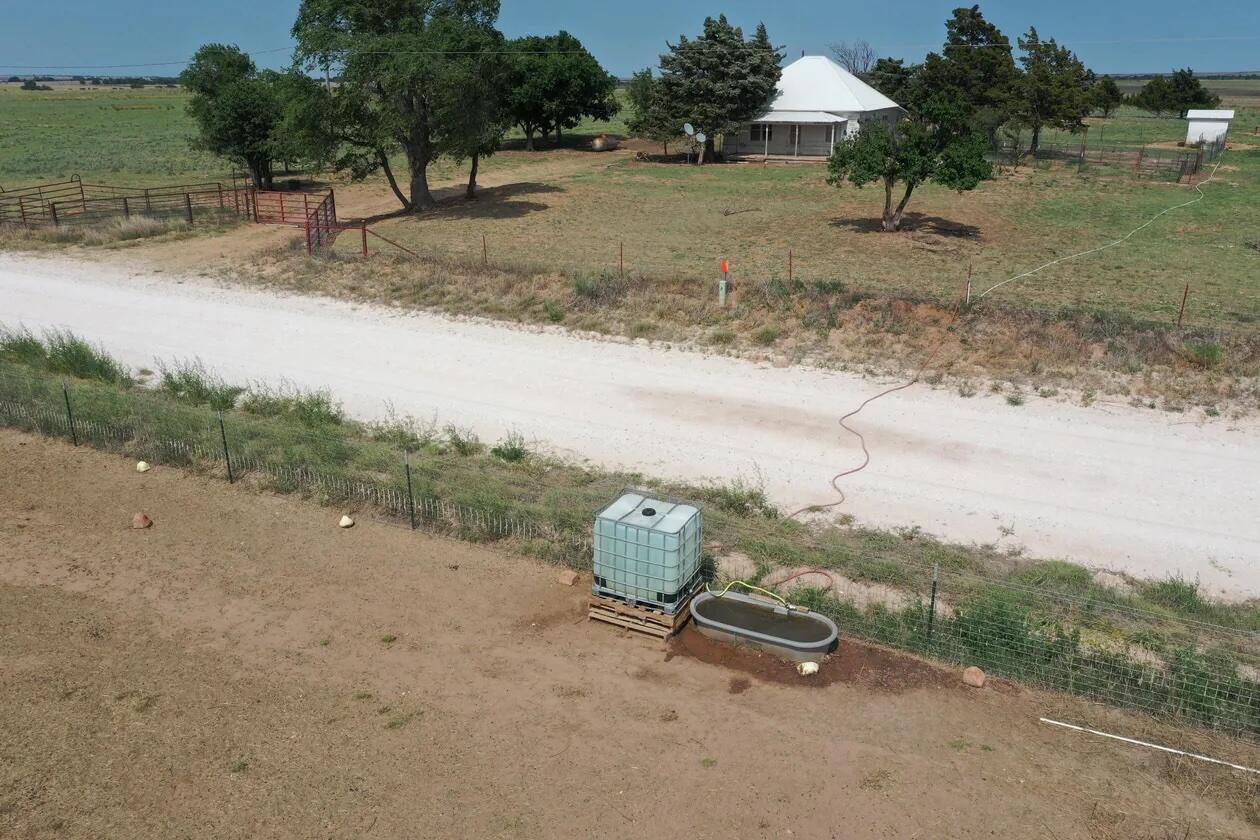 County Road Mobeetie, TX 79061 - Photo 2 of 27 1-5258395423