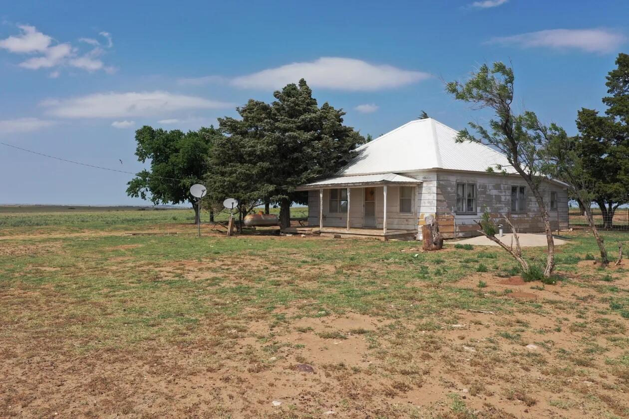 County Road Mobeetie, TX 79061 - Photo 3 of 27 1-5258395424