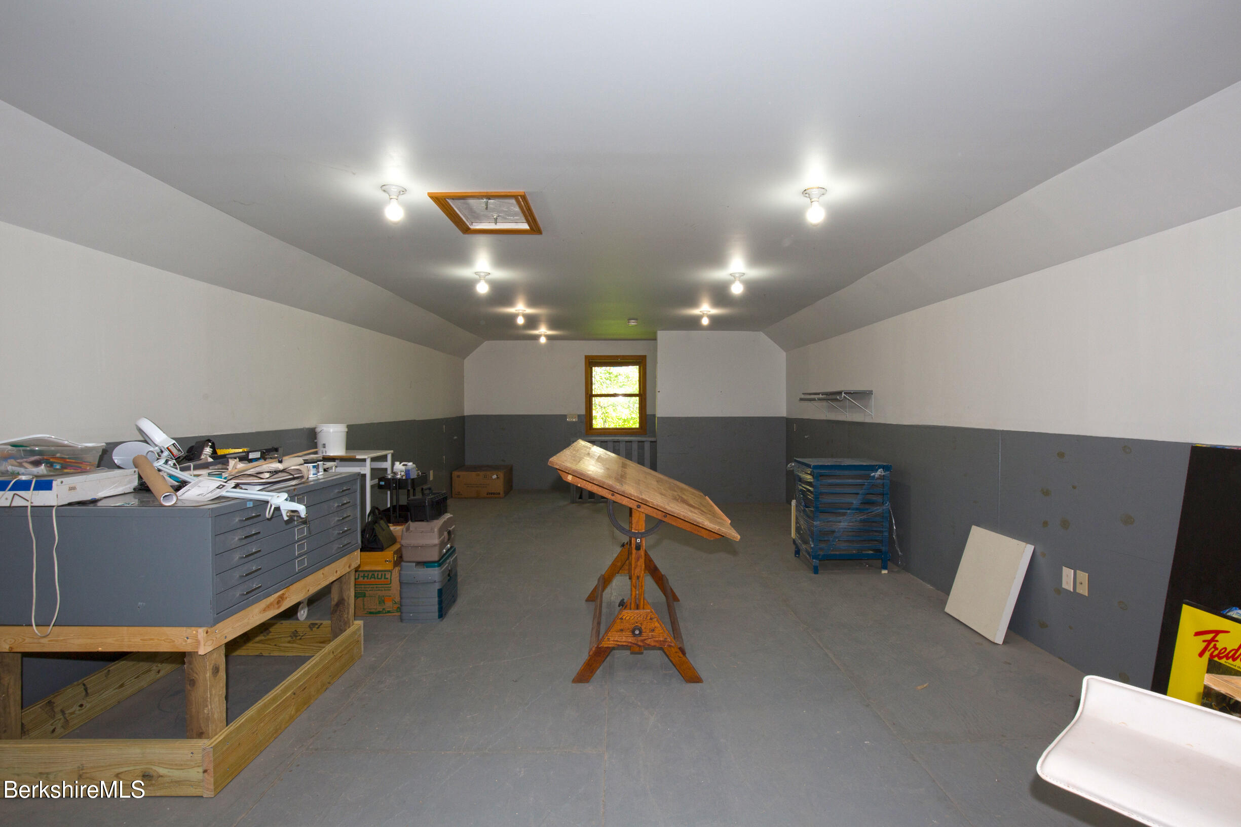 222 Brough Road Cheshire, MA 01225 - Photo 29 of 46 Shop loft/studio