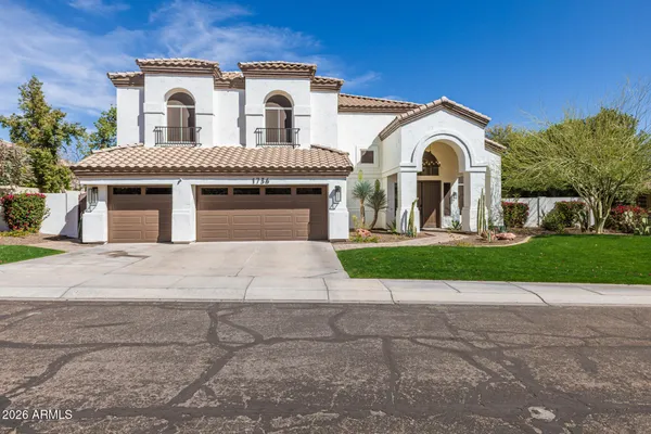 $1,325,000 | 1736 East Silverwood Drive, Phoenix, AZ 85048