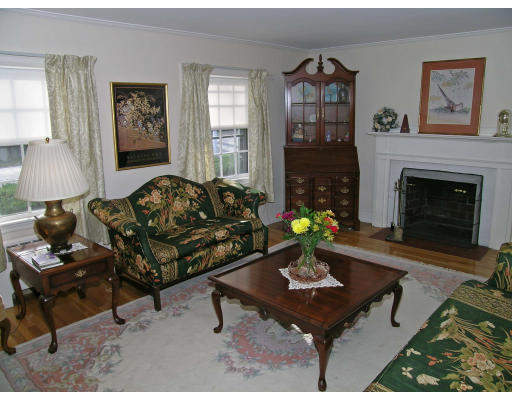 97 Betts Road Belmont, MA 02478 - Photo 3 of 15 Gallery Image 3