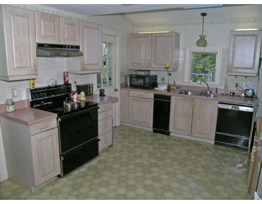 97 Betts Road Belmont, MA 02478 - Photo 4 of 15 Gallery Image 4