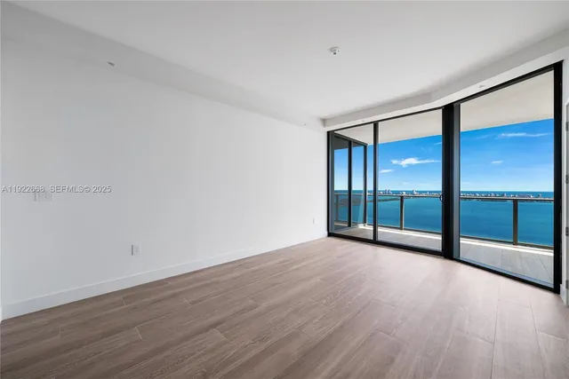 $16,000 | 700 Northeast 24th Street, Unit 4807, Miami, FL 33137