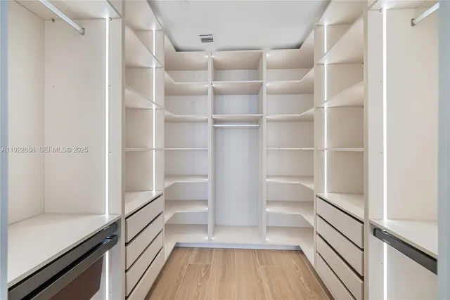 $16,000 | 700 Northeast 24th Street, Unit 4807, Miami, FL 33137