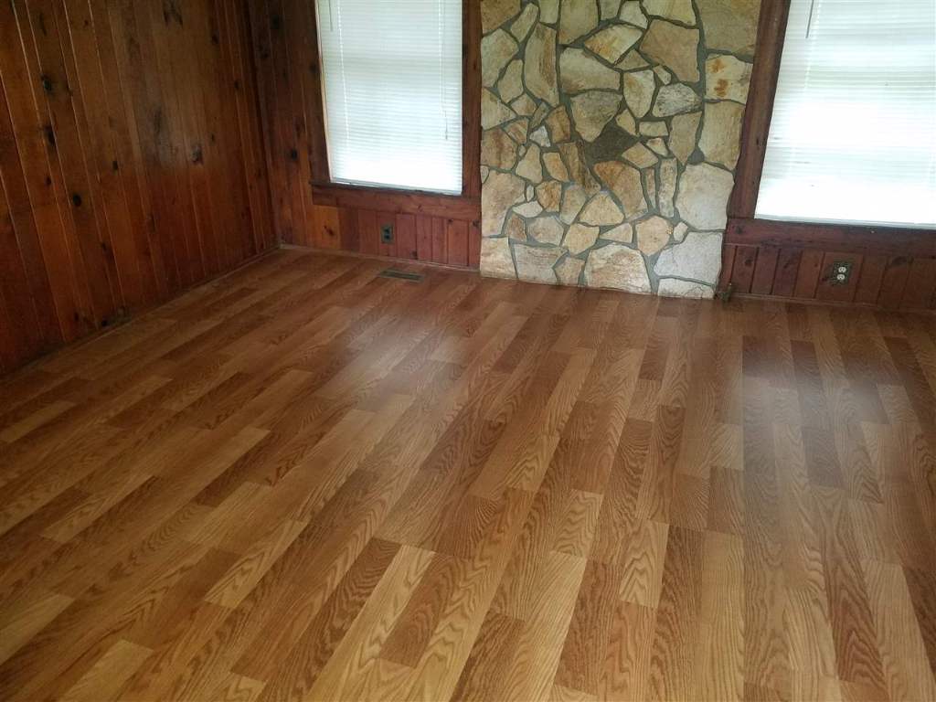 110 Tokeena Road Seneca, SC 29678 - Photo 12 of 30 Gallery Image 12