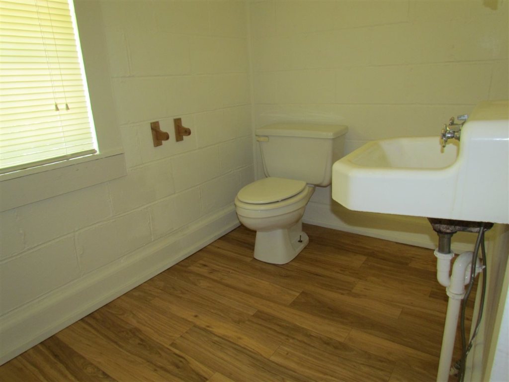 110 Tokeena Road Seneca, SC 29678 - Photo 16 of 30 Gallery Image 16