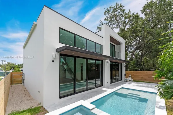 $3,199,900 | 630 Northeast 82nd Street, Miami, FL 33138