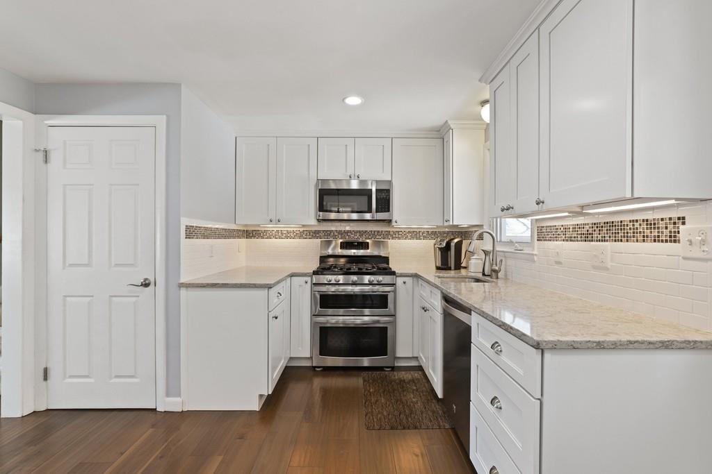18 Robin Hill Road Holliston, MA 01746 - Photo 11 of 38 Gallery Image 11