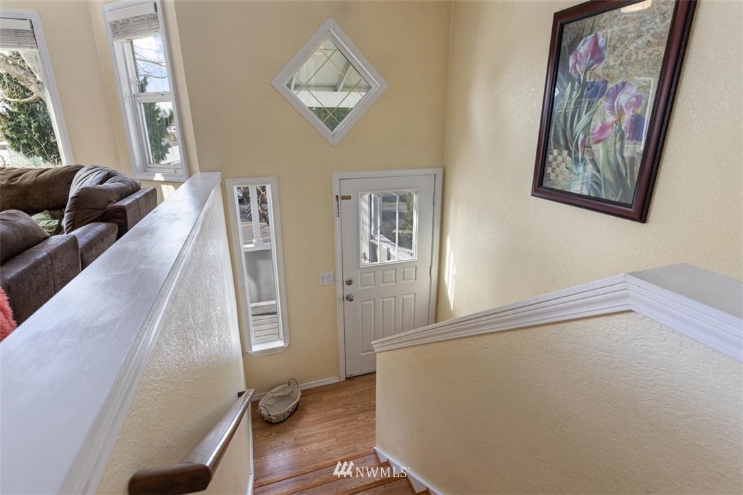18103 22nd Drive Southeast Bothell, WA 98012 - Photo 4 of 32