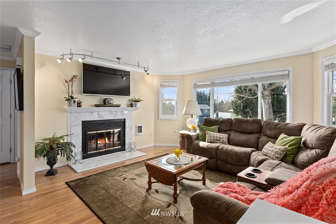 18103 22nd Drive Southeast Bothell, WA 98012 - Photo 5 of 32